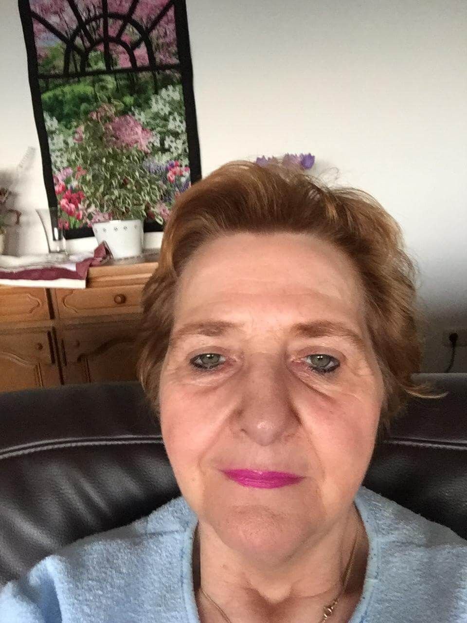 Leonie - Spirituelles Heilen - Lichtarbeit - Tarot & Kartenlegen - Jenseitskontakte - Crowley Tarot Leonie - Spirituelles Heilen - Lichtarbeit - Tarot & Kartenlegen - Jenseitskontakte - Crowley Tarot